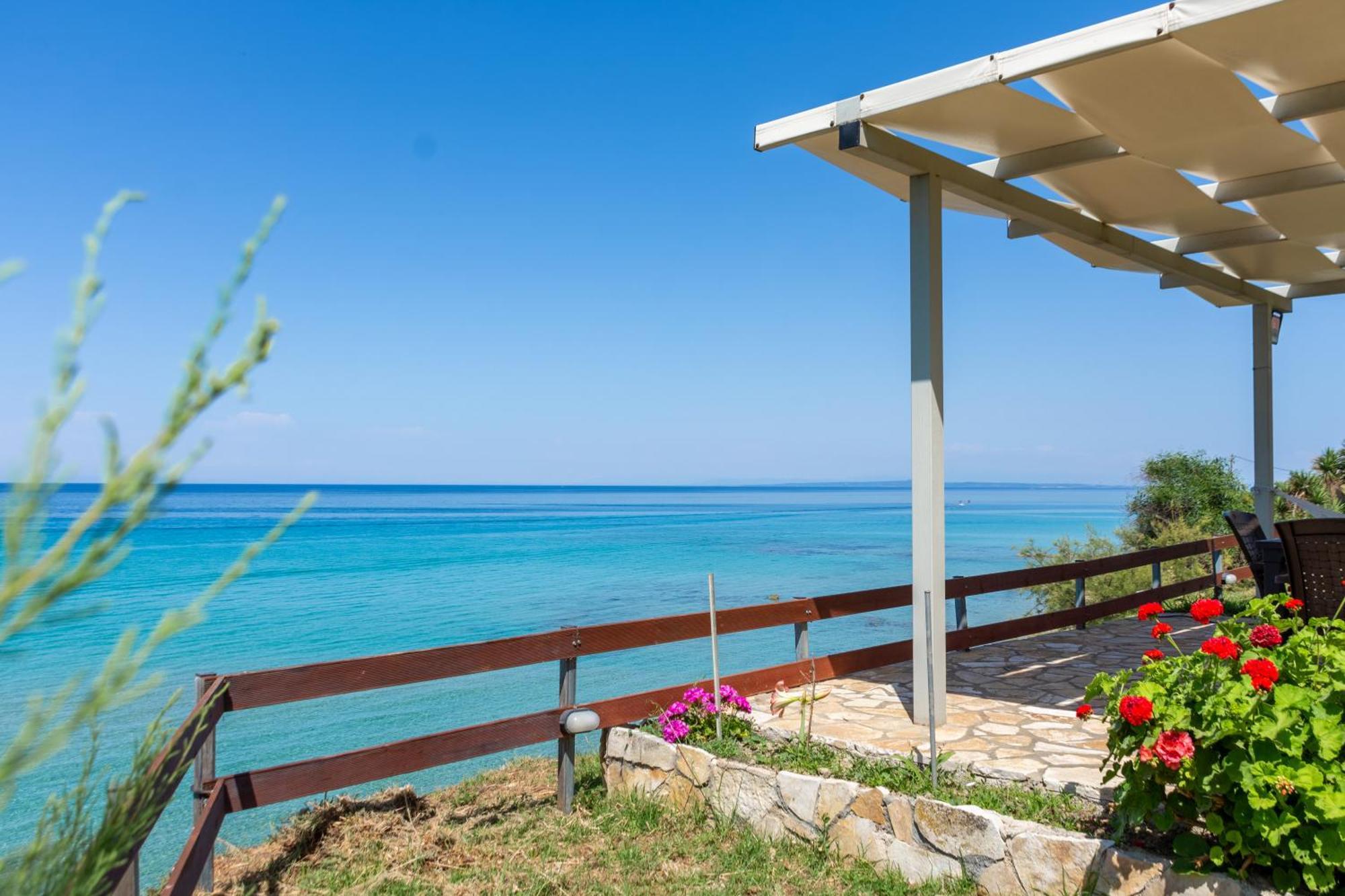 Baywatch Apartments On The Beach By "Elite" Амуди Екстериор снимка